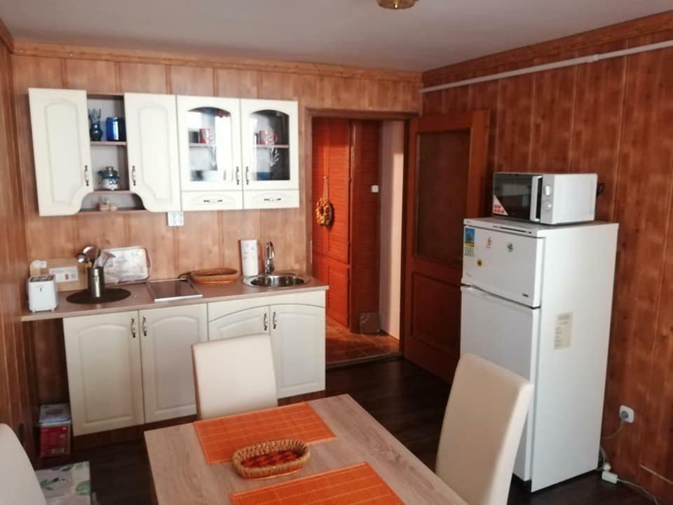 Kiscsillag Apartman Harkány Exterior foto